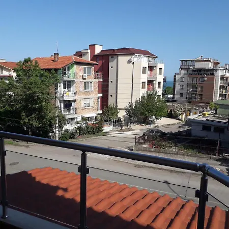 Homestay Ganz Real Estate Sarafovo 4